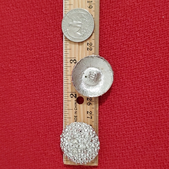 Set of 2 Silver tone brushed mirrored oversize buttons Fantastic dazzling - Picture 3 of 6